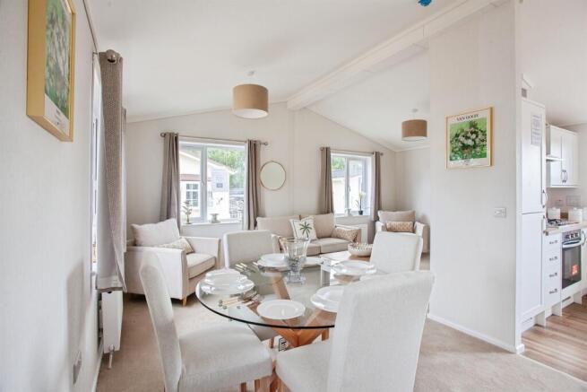 2 bed Park Home for sale Image 7