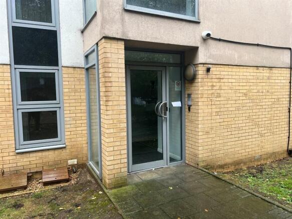 Curness Street, LONDON photo 2