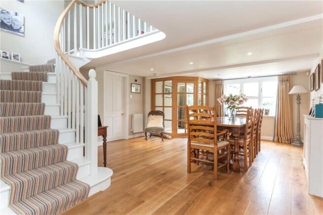 Sweeping Staircase