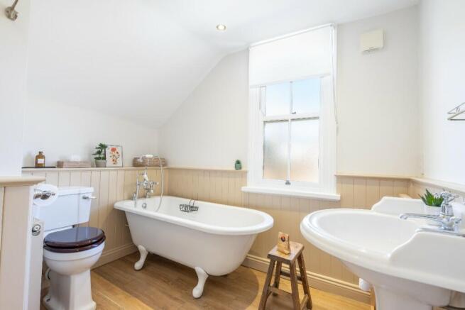 3 bed End of Terrace to rent Image 11