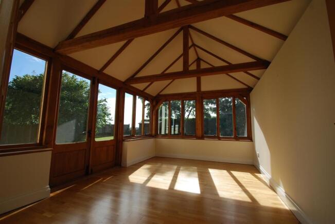 GARDEN ROOM