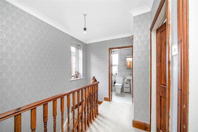 FIRST FLOOR LANDING