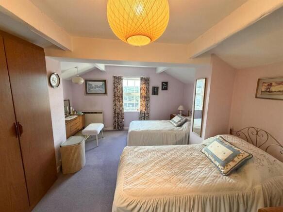 2 bed Cottage for sale Image 8