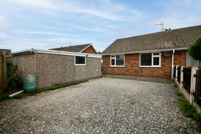2 bed Semi-Detached Bungalow for sale Image 9