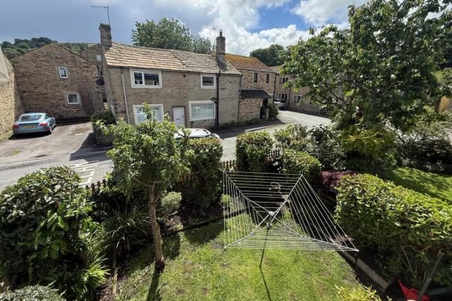3 bed Semi-Detached for sale Image 9