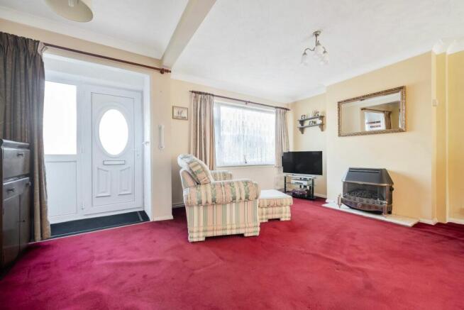 Living Room/Dining Room (2)