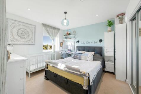 Relph Court, Kenneth Way, W5