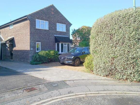4-bed detached on Bucklers Way, Bournemouth, £459,950