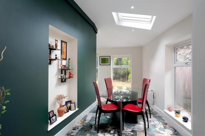 4 bed Detached for sale Image 4