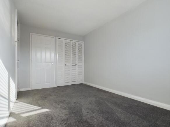 3 bed Semi-Detached to rent Image 8