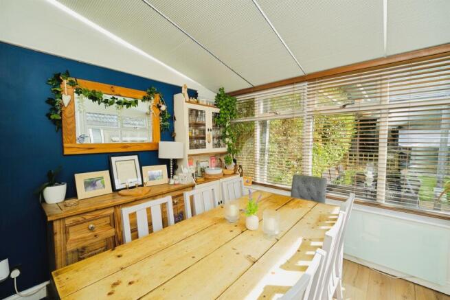 3 bed Semi-Detached for sale Image 7