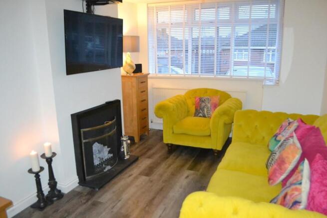 lounge (Medium).JPG
