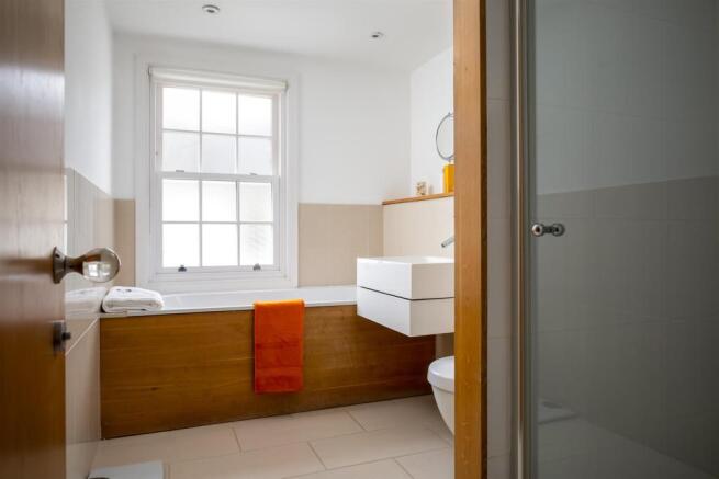 38 - Mitford Lodge - GL50 2T - Web.jpg