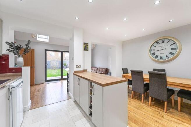 Kitchen, Dining, Family Room Overview 