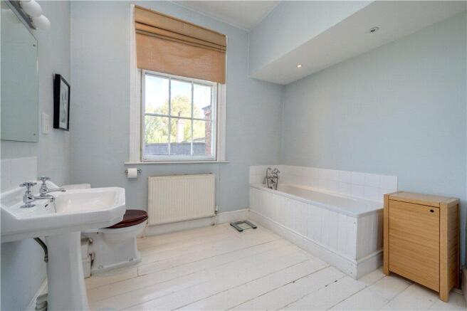 6 bed Terraced for sale Image 11
