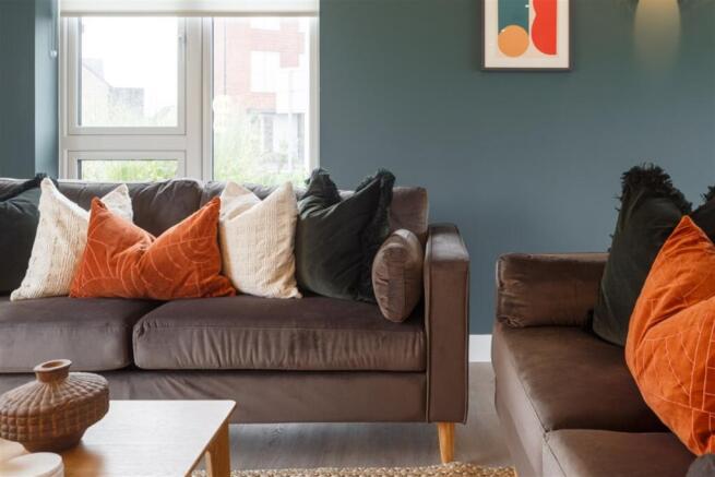 3 bed Semi-Detached to rent Image 4
