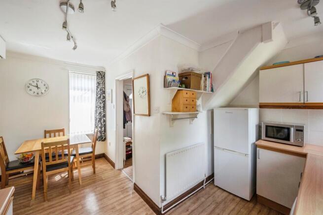 2 bed Semi-Detached for sale Image 8