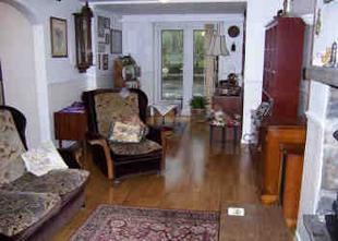 Lounge/Dining Area