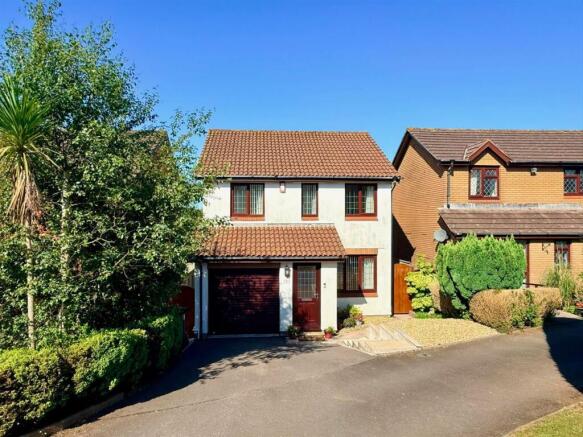 REDWOOD DRIVE, PLYMPTON, PLYMOUTH PL7 2FS
