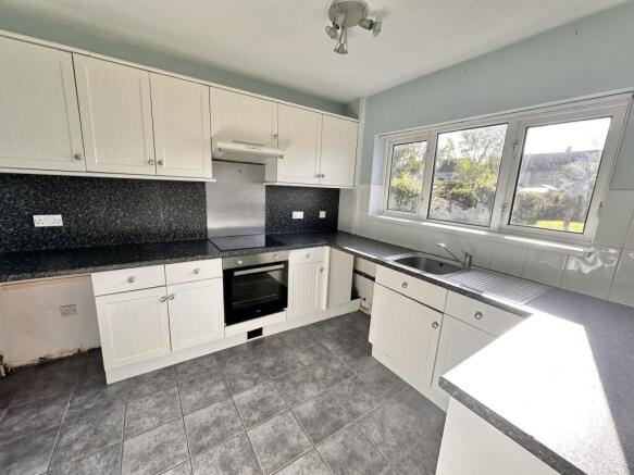 Birbeck Road, Caldicot photo 4