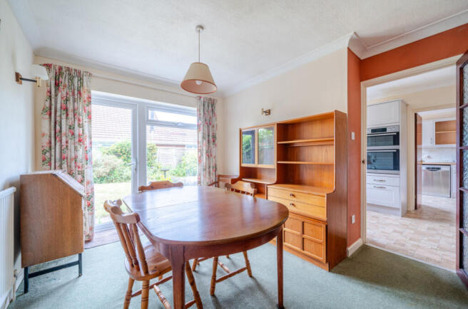 1315450-14-685c09...