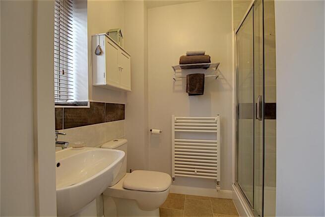 Ensuite to Bed 1