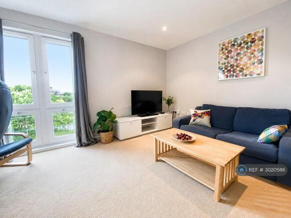 Bright Top-Floor Lounge With Juliet Balcony