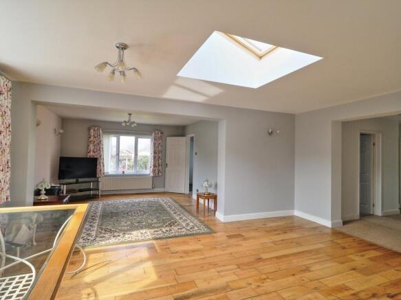 Caldecote Road, Eynesbury, St Neots, PE19 photo 4