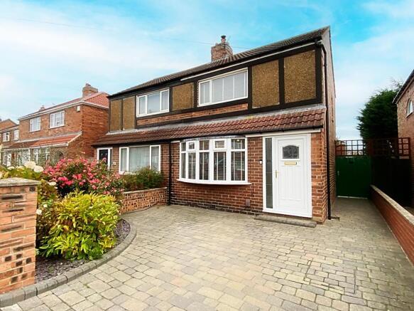 2-bed semi-detached on Dinsdale Avenue, Kings Estate, Wallsend, £165,000
