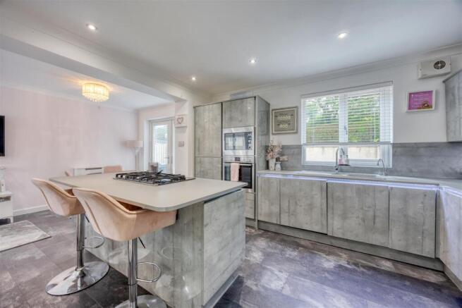 12_WOODSIDE_AVE_LENZIE_007.JPEG