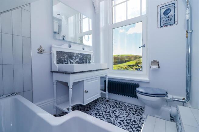 Ensuite