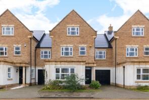 48, Roper Crescent, Sunbury-on-thames TW16 5BA