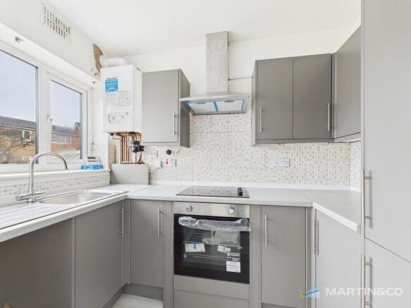 CAM02318G0-PR0582...