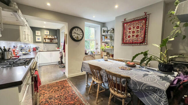 Kitchen/dining ro...