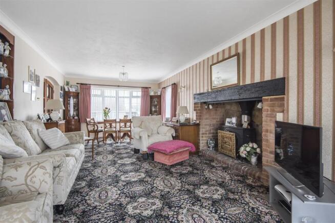 Lounge Dining Room.jpg
