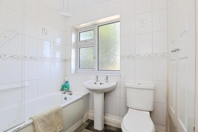 3 bed Semi-Detached for sale Image 8
