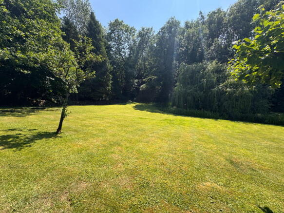 4 bed Detached for sale Image 4