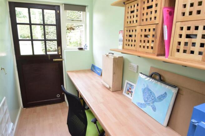 Study / hobby room