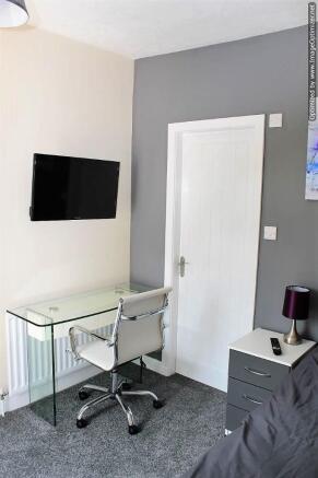 Photo 10