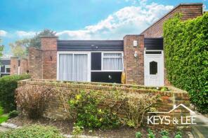 5, Cromwells Mere, Romford RM1 4HU