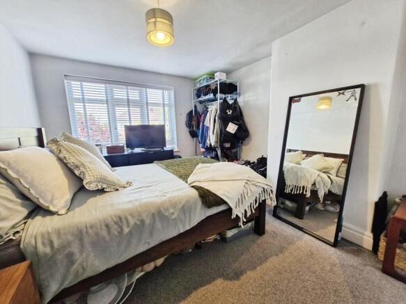 3 bed Semi-Detached for sale Image 8