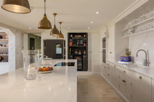 The Mount 20 Kitchen-4.jpg