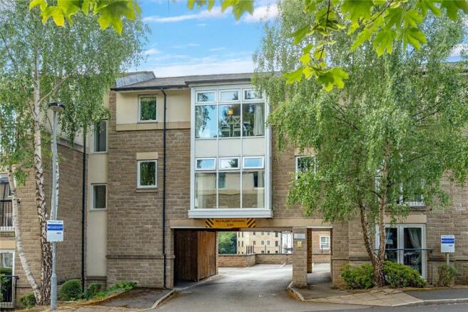 2 bed Apartment for sale in horsforth