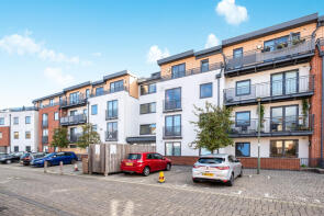 29, Centro, Southern Road, Camberley GU15 3GG