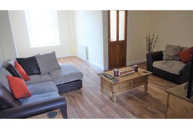 Lounge/Dining Room