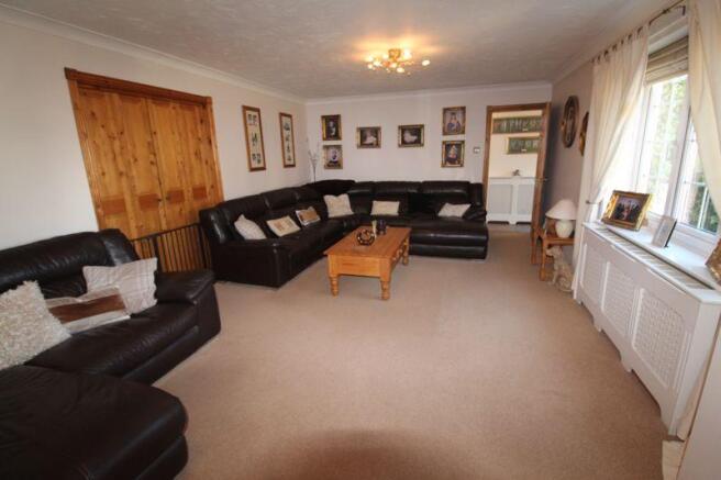 Lounge 2