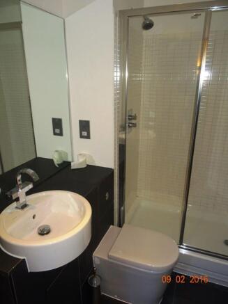 2 bed Apartment to rent Image 6