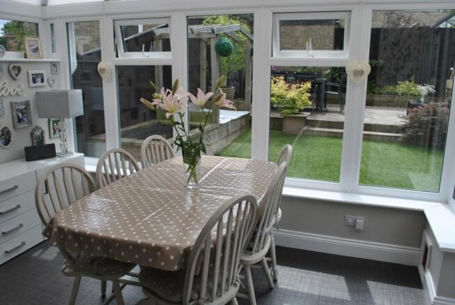 KITCHEN/DINER/CONSERVATORY
