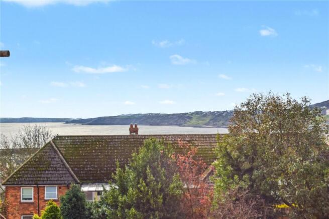 3 bed House for sale Image 10
