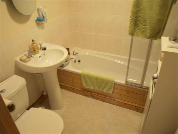 En-Suite Bathroom